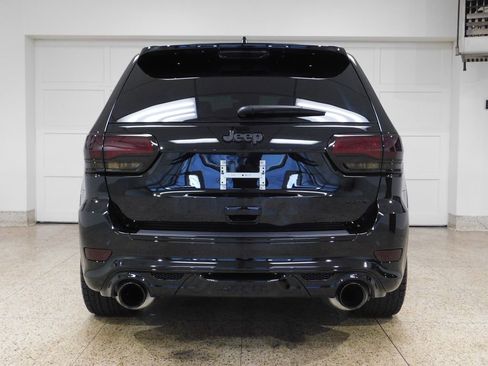 Used 2021 Jeep Grand Cherokee SRT image 5