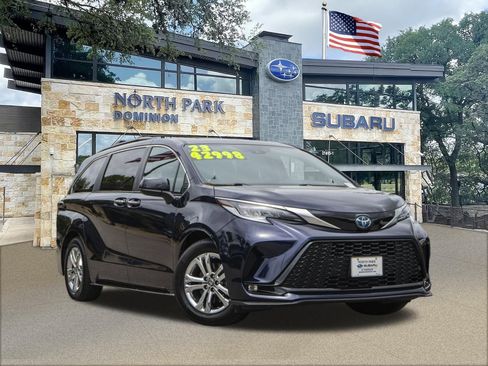 Used 2023 Toyota Sienna XSE w/ XSE Plus Package AWD/4WD image 1