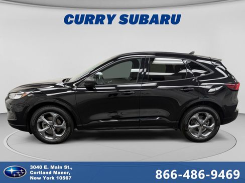 Used 2023 Ford Escape ST-Line w/ Tech Pack #1 AWD/4WD image 2