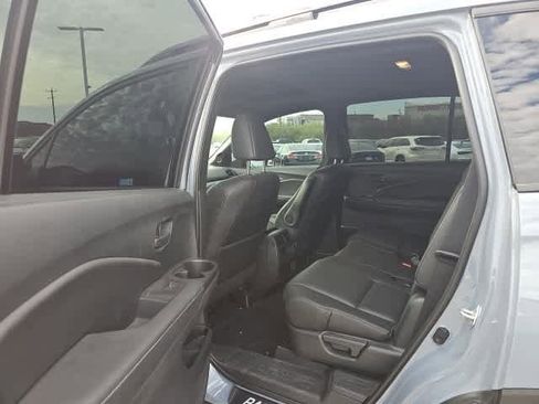 Used 2023 Honda Passport EX-L image 19