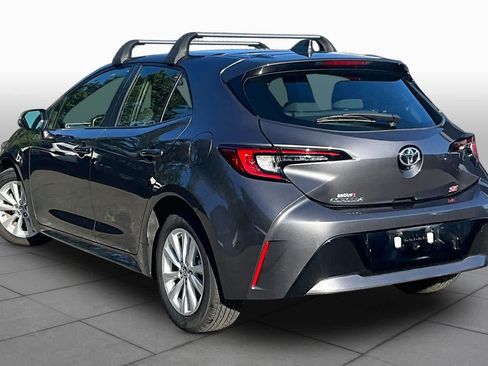 Used 2025 Toyota Corolla SE w/ SE Package FWD image 12