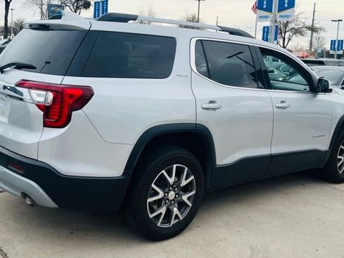 Used 2020 GMC Acadia SLE w/ Driver Convenience Package image 3