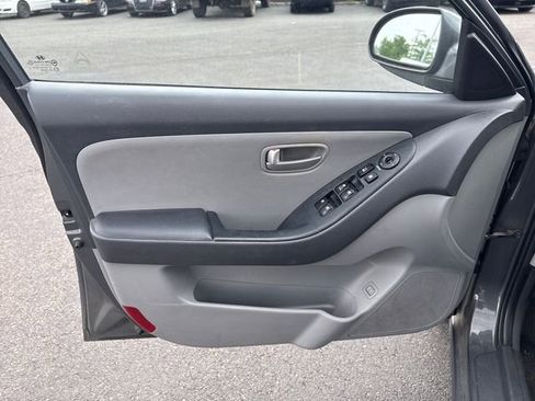 Used 2009 Hyundai Elantra GLS FWD image 20