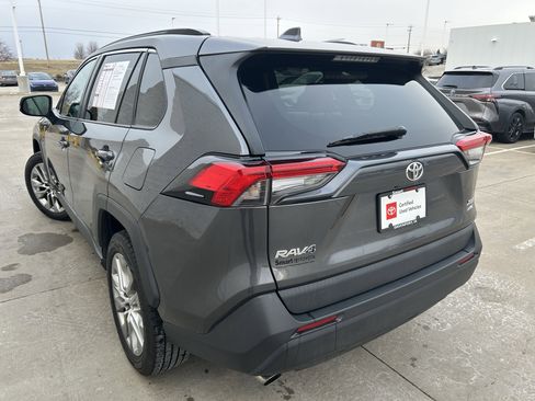 Certified 2021 Toyota RAV4 XLE Premium image 4