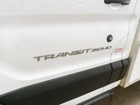 Used 2023 Ford Transit 350 DRW RWD image 7