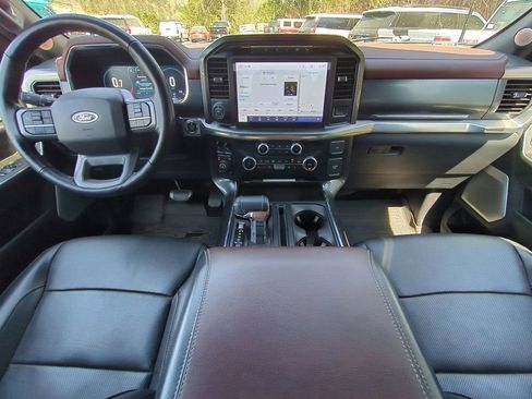 Certified 2022 Ford F150 Lariat w/ Equipment Group 502A High image 19