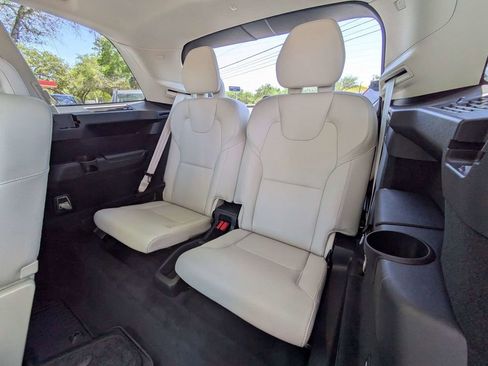 Used 2025 Volvo XC90 B6 Plus w/ Protection Package Premier image 18