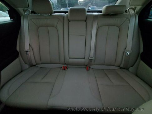 Used 2019 Lincoln Continental Select w/ Continental Climate Package image 23