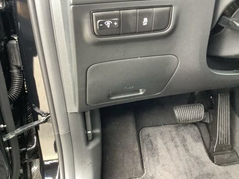 Certified 2026 Hyundai Tucson SE FWD image 25