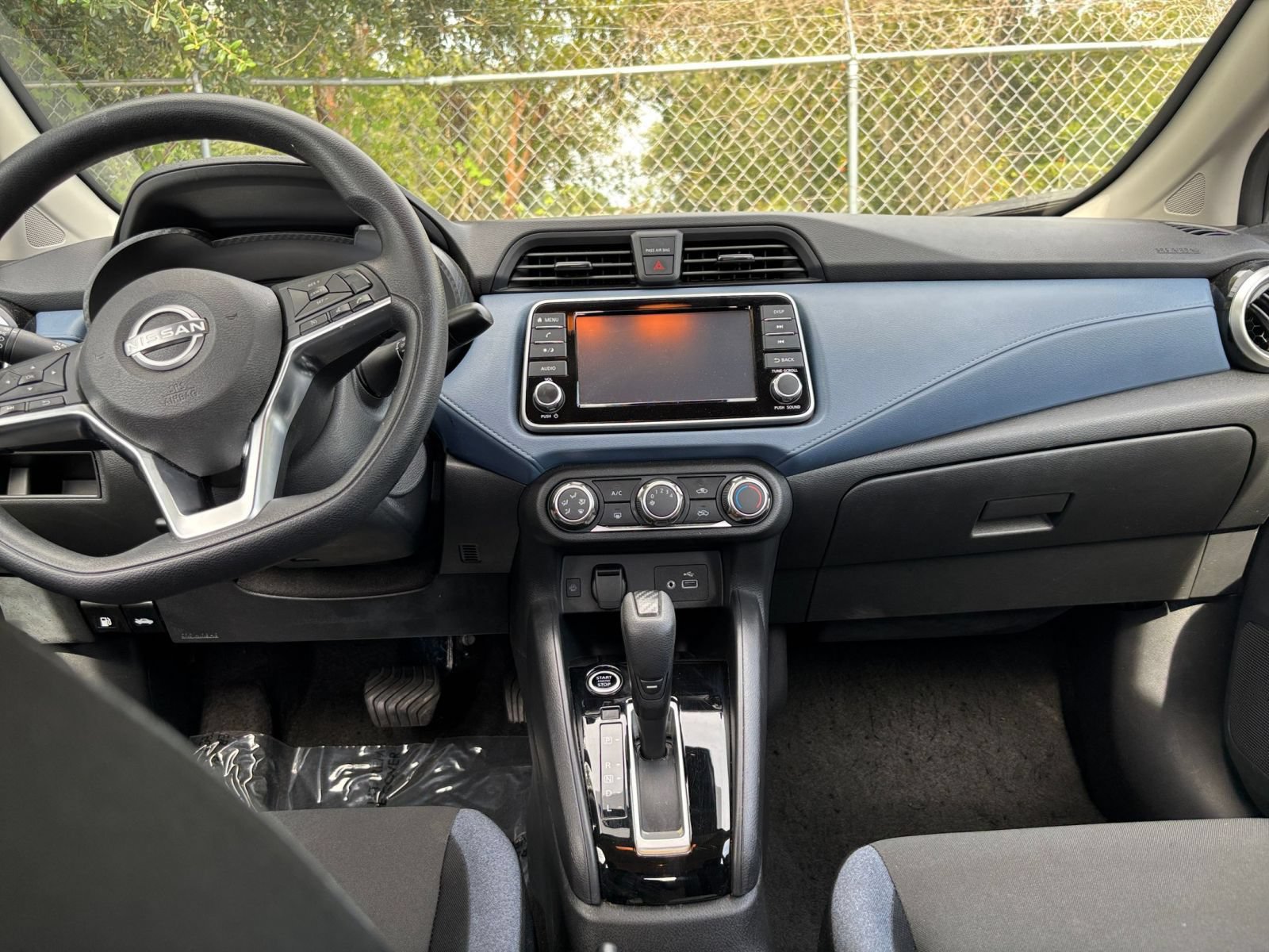 Used 2025 Nissan Versa SV FWD image 16