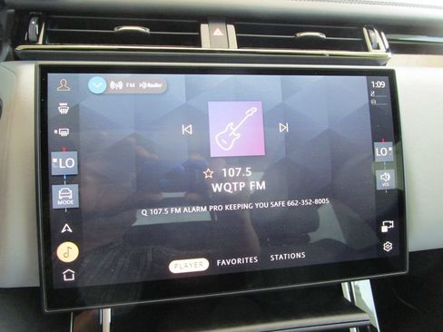 Used 2026 Land Rover Range Rover Velar Dynamic SE AWD/4WD image 37