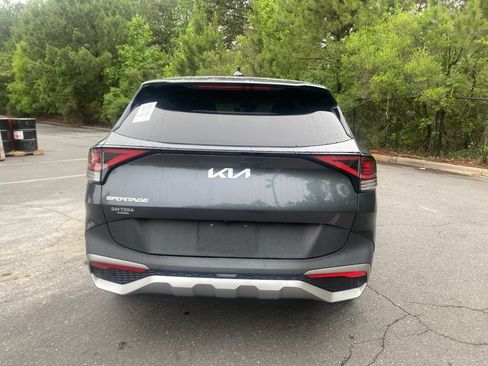 Used 2023 Kia Sportage EX FWD image 4