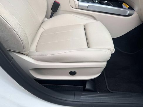 Used 2025 Mercedes-Benz GLB 250 image 11