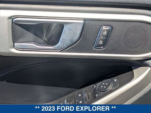 Certified 2023 Ford Explorer XLT w/ Equipment Group 202A RWD image 11