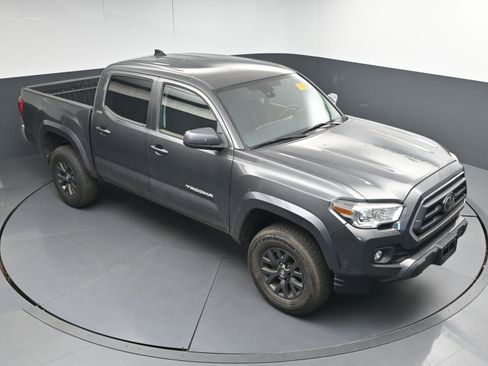 Used 2020 Toyota Tacoma SR5 image 33