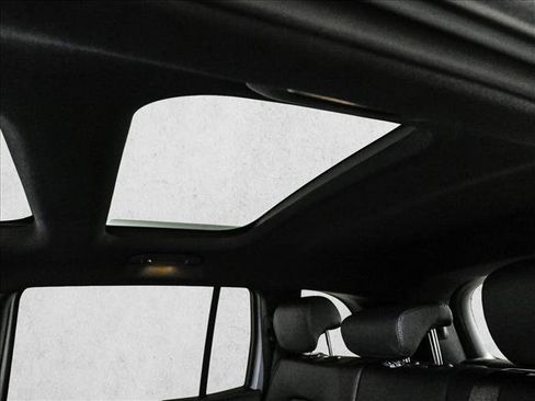 New 2026 Mercedes-Benz GLB 250 4MATIC image 21