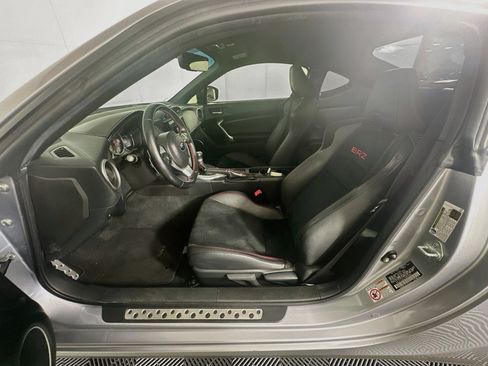 Used 2017 Subaru BRZ Limited w/ Popular Package #3 RWD image 13