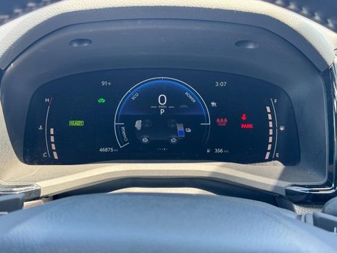 Used 2025 Toyota Camry SE FWD image 21
