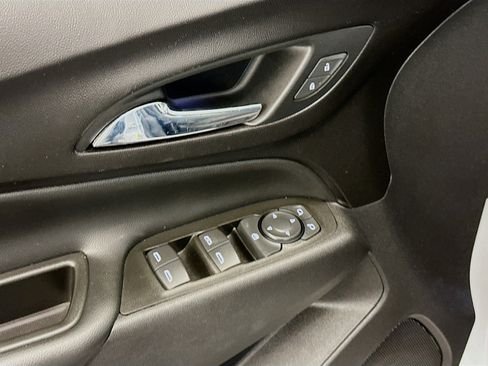 Used 2021 Chevrolet Equinox LT image 15