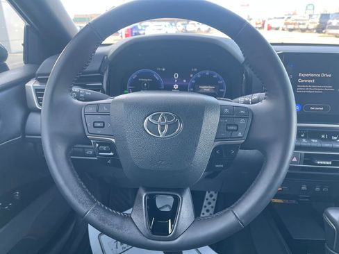 Used 2025 Toyota Camry XSE image 15