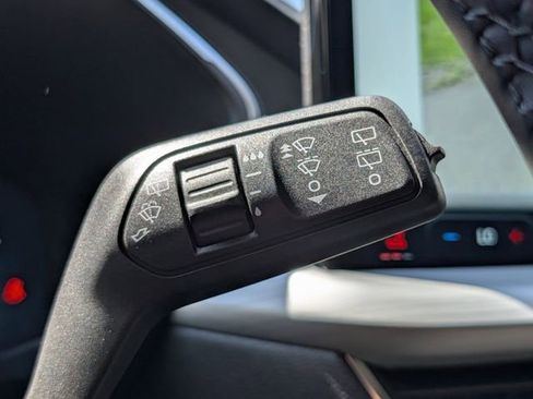 Used 2026 Ford Escape SE w/ PHEV Premium Package FWD image 31