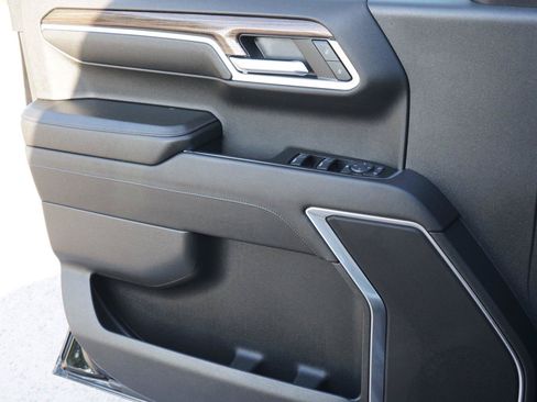 Used 2024 Chevrolet Silverado 1500 LT RWD image 18