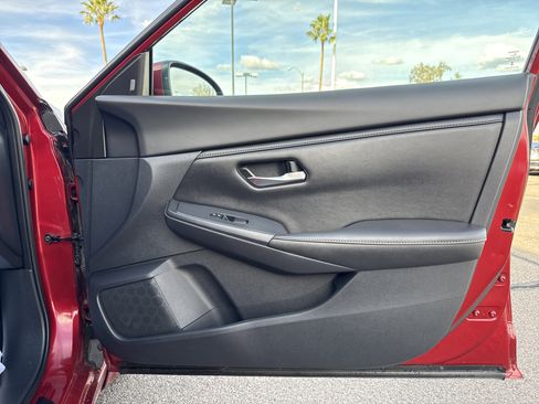 Used 2022 Nissan Sentra SV w/ Trunk Package image 33