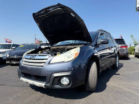 Used 2014 Subaru Outback 2.5i Limited w/ Moonroof Package AWD/4WD image 11