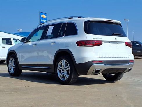 Used 2021 Mercedes-Benz GLB 250 4MATIC w/ Premium Package image 7