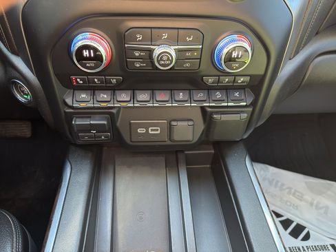 Certified 2020 GMC Sierra 1500 Denali w/ Denali Ultimate Package image 23