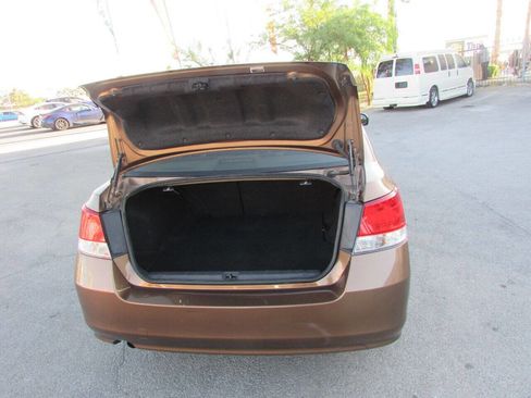 Used 2011 Subaru Legacy 2.5i image 19
