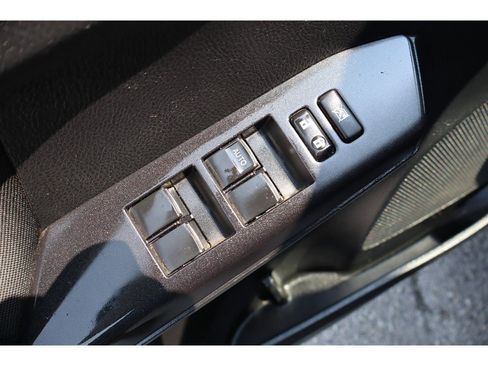 Used 2016 Toyota RAV4 LE FWD image 21
