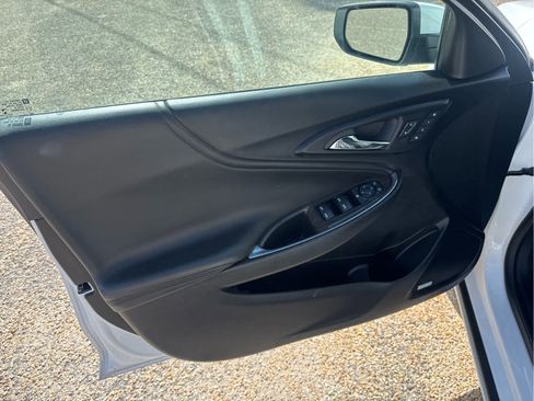 Used 2024 Chevrolet Malibu LT image 17