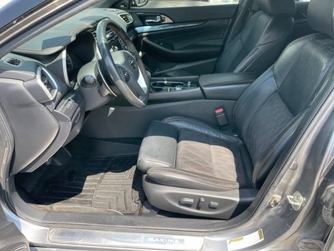 Used 2021 Nissan Maxima SR w/ Sport Mat Group FWD image 9