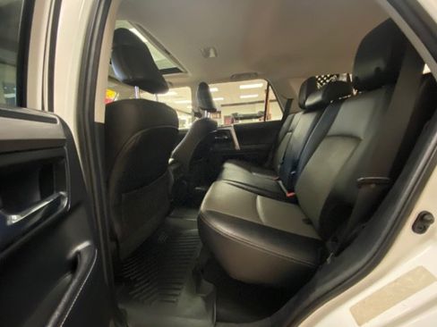 Used 2018 Toyota 4Runner SR5 Premium AWD/4WD image 9