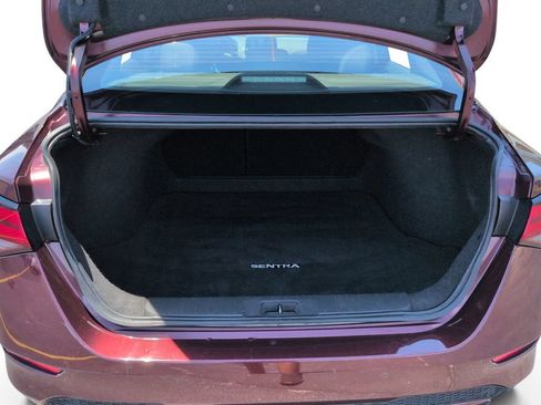 Used 2024 Nissan Sentra SV FWD image 27