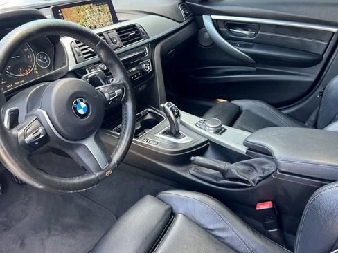 Used 2018 BMW 340i Sedan w/ Premium Package image 14