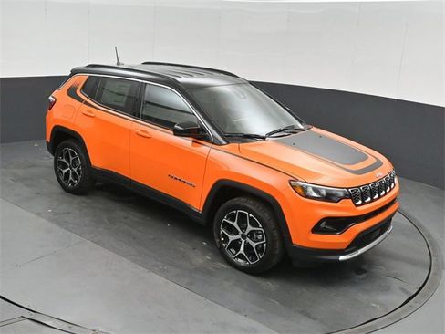 New 2026 Jeep Compass Limited w/ Mopar Graphics Package image 28