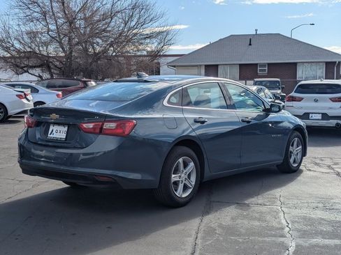 Used 2024 Chevrolet Malibu LT image 3