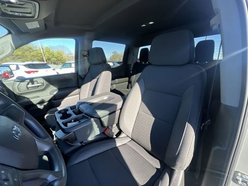 Used 2024 Chevrolet Silverado 1500 Custom Trail Boss w/ Dark Appearance Package image 18