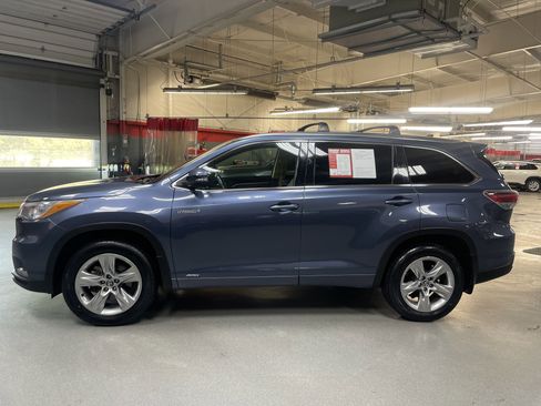 Used 2016 Toyota Highlander Limited image 7