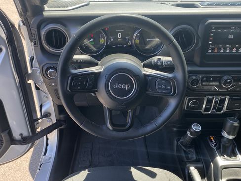 Used 2023 Jeep Wrangler Unlimited w/ Cold Weather Group AWD/4WD image 11