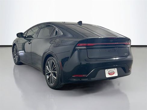 Used 2024 Toyota Prius XLE image 6