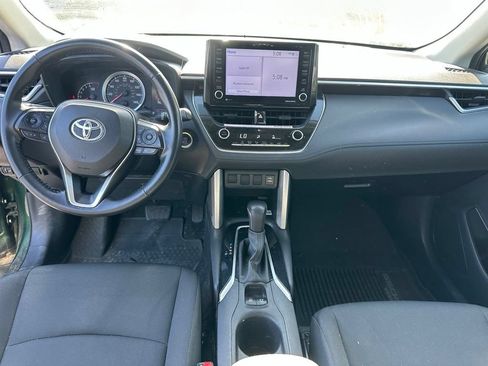 Used 2022 Toyota Corolla Cross LE w/ Black Badges Package (TMS) AWD/4WD image 9