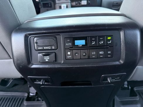 Used 2017 Toyota Sequoia Limited image 27