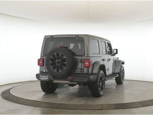 Used 2025 Jeep Wrangler Unlimited Sahara image 7