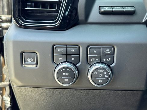 New 2026 GMC Sierra 1500 AT4 w/ AT4 Premium Package image 29