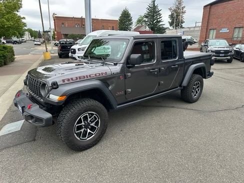 Used 2024 Jeep Gladiator Rubicon w/ Safety Group AWD/4WD image 7