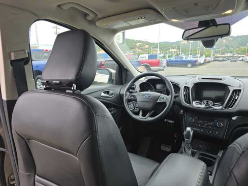 Used 2018 Ford Escape Titanium AWD/4WD image 10