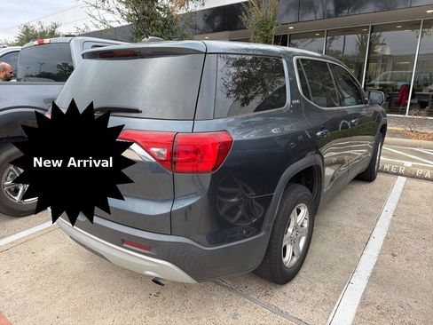 Used 2019 GMC Acadia SLE image 3